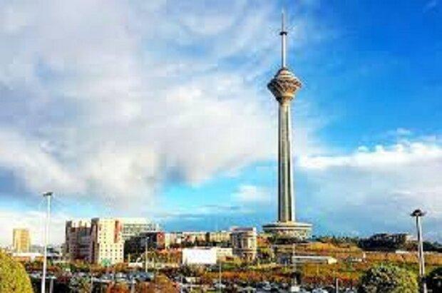 رصد دنباله دار نئووایس بر فراز برج میلاد